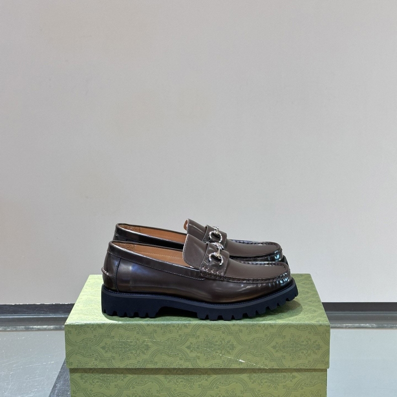 G*u*i leather shoes